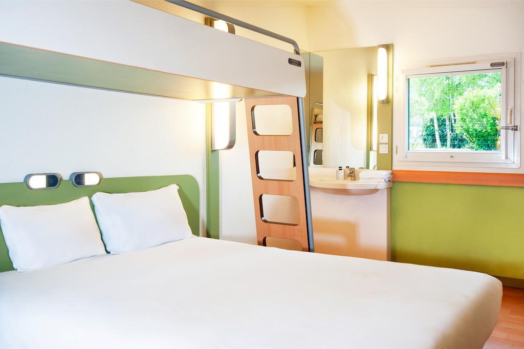ibis budget Versailles Chateau Saint cyr l'Ecole Zimmer foto